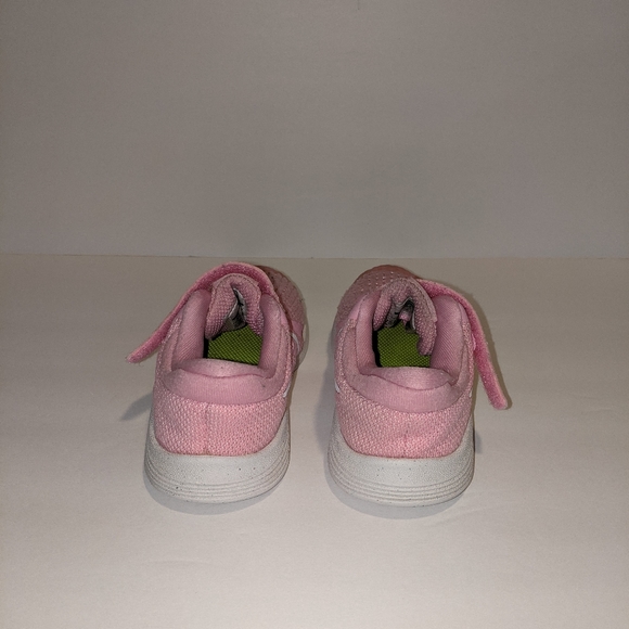 Nike Girls Revolution 4 Running Shoes Athletic - Picture 5 of 7
